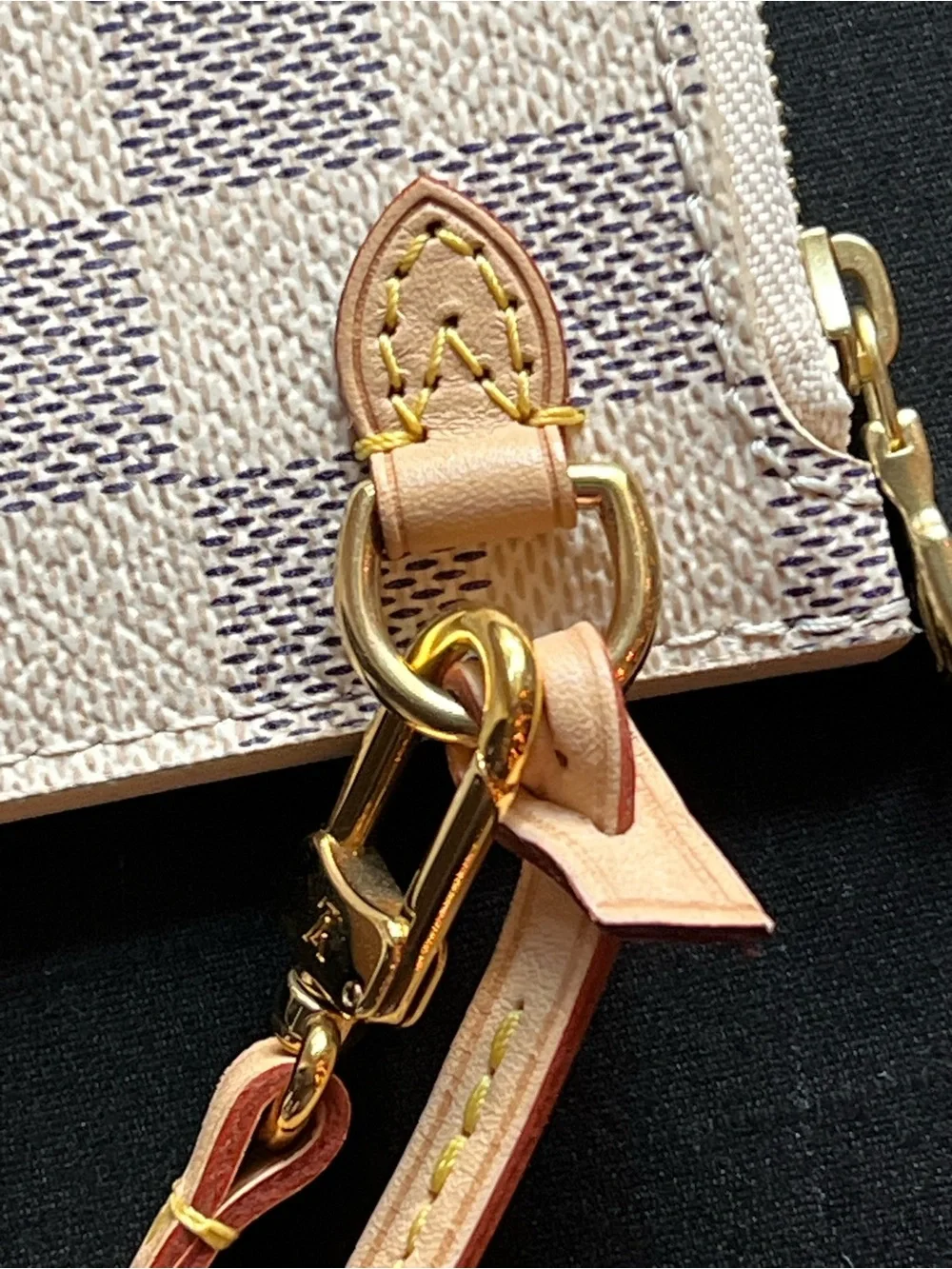 AUTHENTIC! Louis Vuitton Damier Azur Pochette Rose Ballerine Wristlet